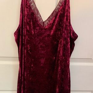 Torrid Berry Velvet Lace Trim Cami Size 2 NWT